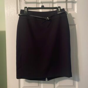 Navy blue skirt with belt, fully lined, size 6